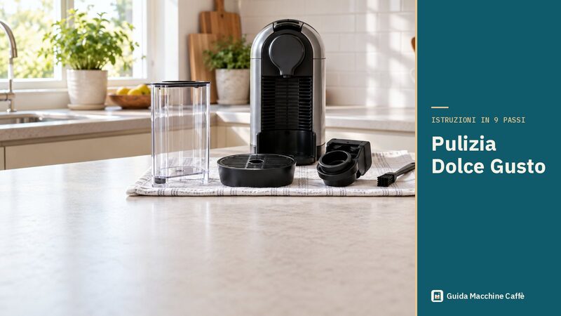 Illustrazione della pulizia macchina Dolce Gusto: serbatoio, sgocciolatoio e supporto per capsule lavati su un panno