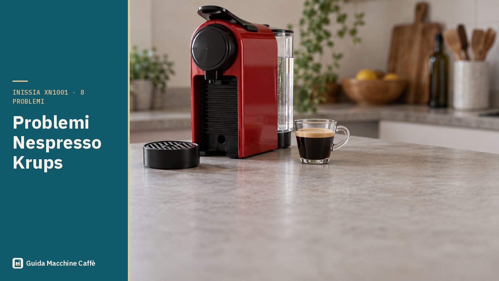 Illustrazione dei problemi Nespresso Krups: macchina a capsule stretta con serbatoio laterale e vassoio estratto